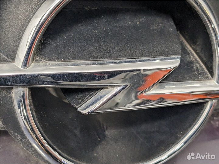 Решетка радиатора Opel Vectra B, 1997