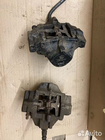 Суппорт задний левый правый mercedes W210 W208