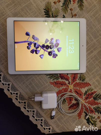 iPad Air Wi-Fi Cellular 32GB