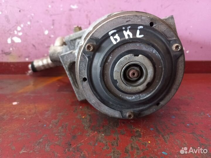 Компрессор кондиционера 1K0 820 803 Q Audi, VW