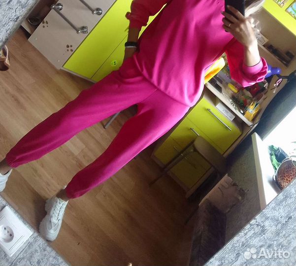 Костюм женский спортивный