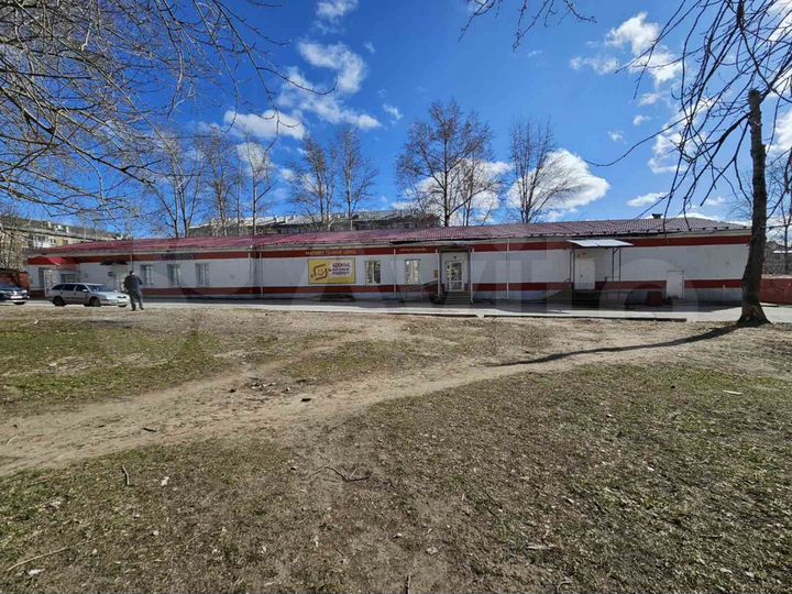 Здание, 605 м²