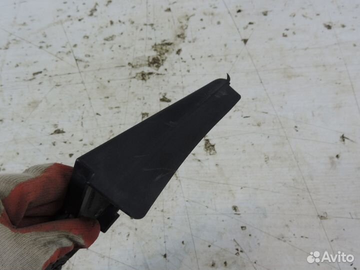 Накладка переднего крыла левого Ford Fiesta