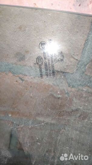 Стекло Peugeot 308 заднее левое