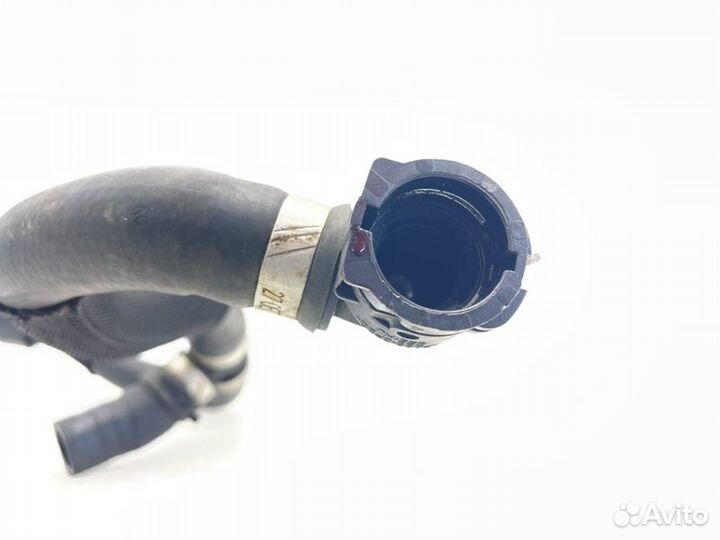 Патрубок системы охлаждения Mercedes-Benz E-Class