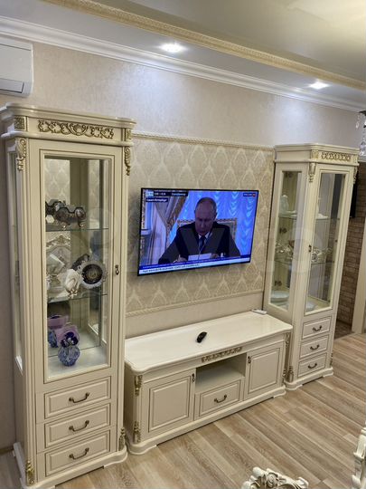 2-к. квартира, 55 м², 4/9 эт.