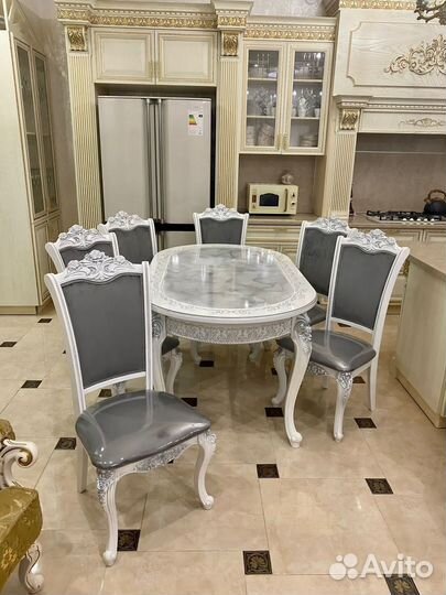 Стол и Стулья