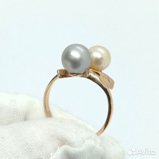 Золотое кольцо с камнем 16р