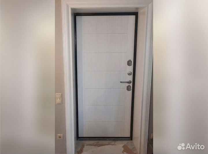 Входная дверь металлическая с достакой