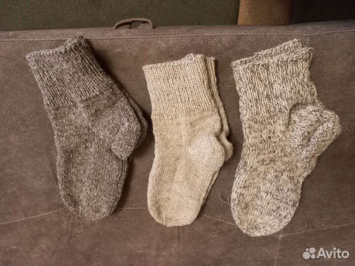 Шерстяные носки ручной вязки