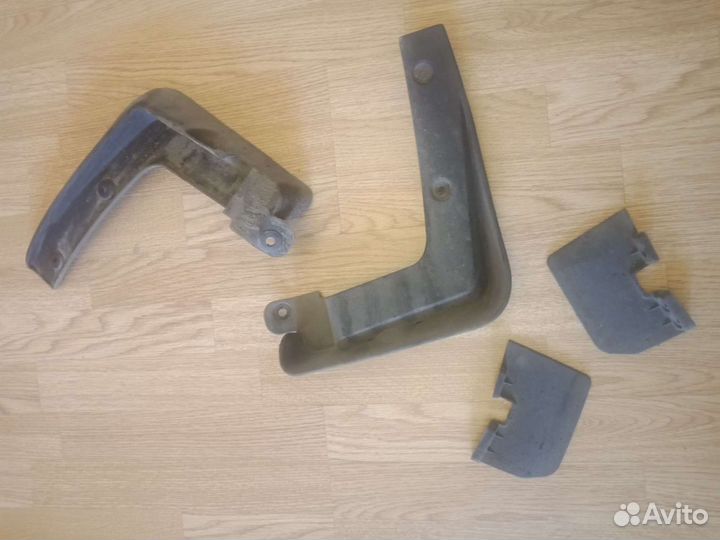 Накладка порога,брызговики Hyundai SantaFe3