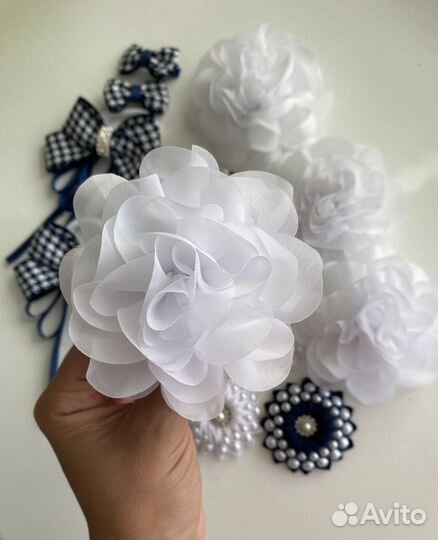 Школьные бантики ручной работы