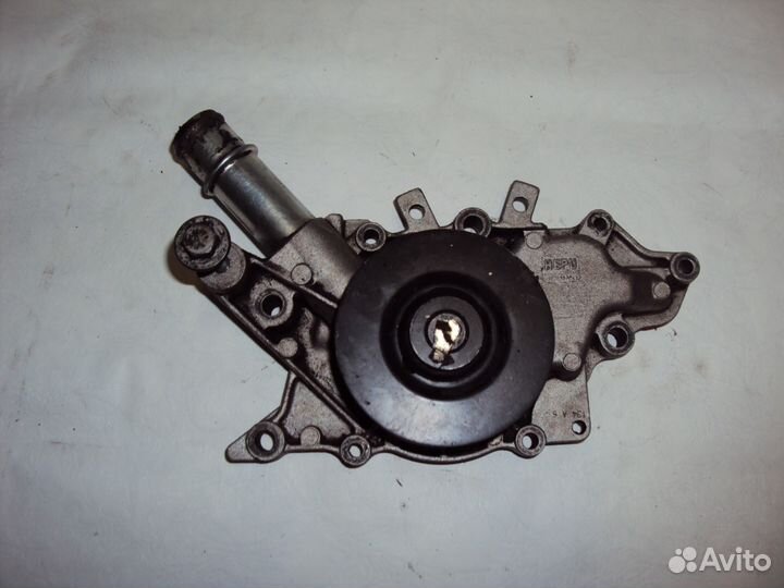 Помпа Мерседес Вито w638 611