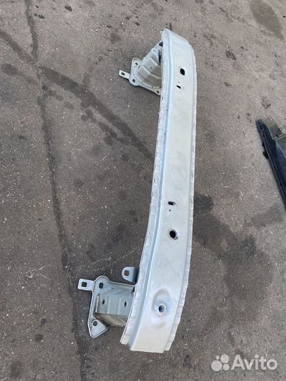 Усилитель бампера передний Volvo S40 MS MS68 31353