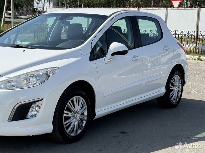 Peugeot 308 1.6 AT, 2012, 120 000 км