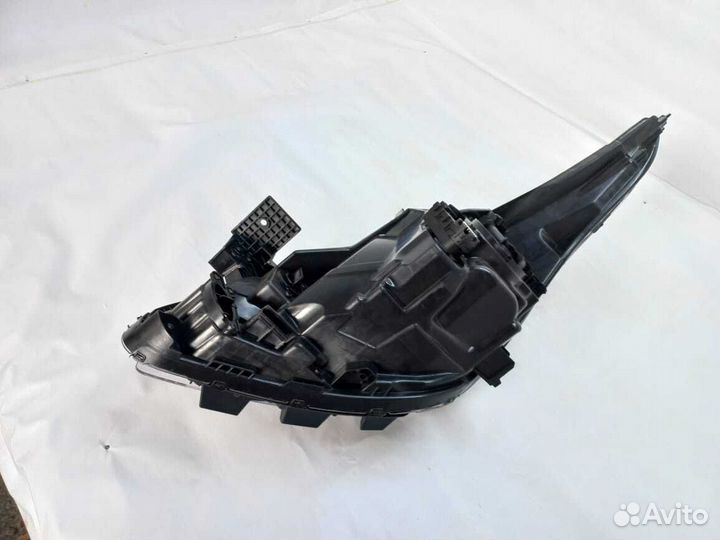 Фара передняя Kia Rio 4 правая