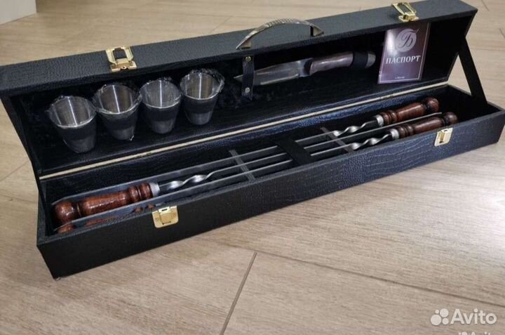 Подарочный набор шампуров в кейсе