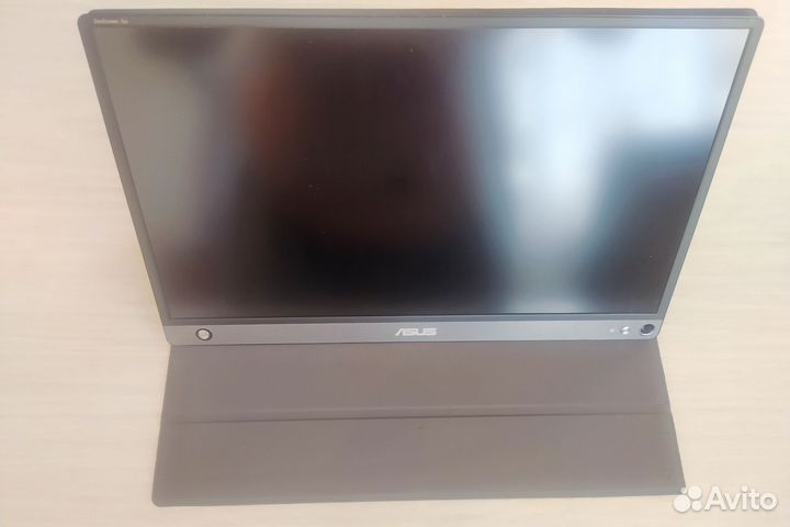 Портативный монитор asus ZenScreen Go