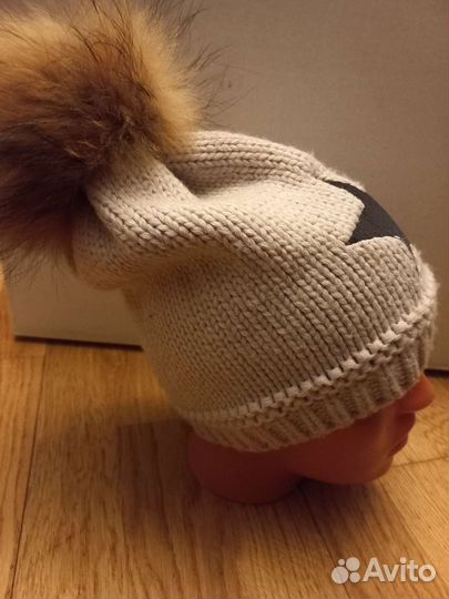 Шапка Convers вязаная с помпоном