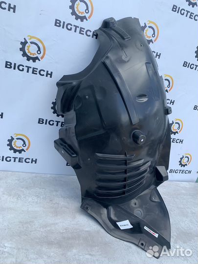 Подкрылок передний Mercedes W212 A2126900130