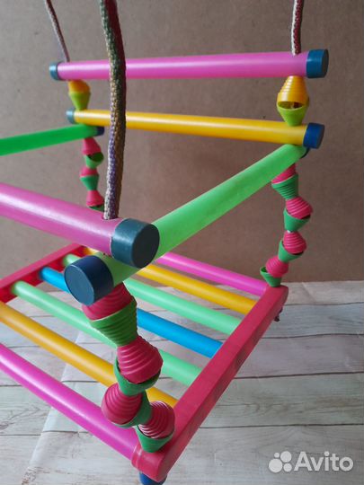 35*30*25см. Качели детские, пластик (б/у)
