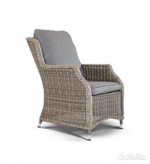 Стул плетеный 