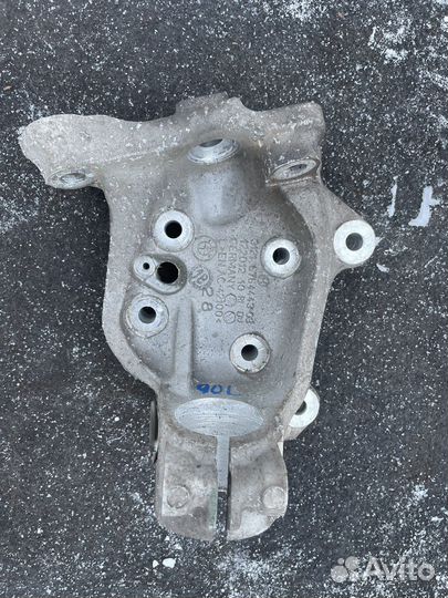 Поворотный кулак передний левый бмв е87 е90 Е84