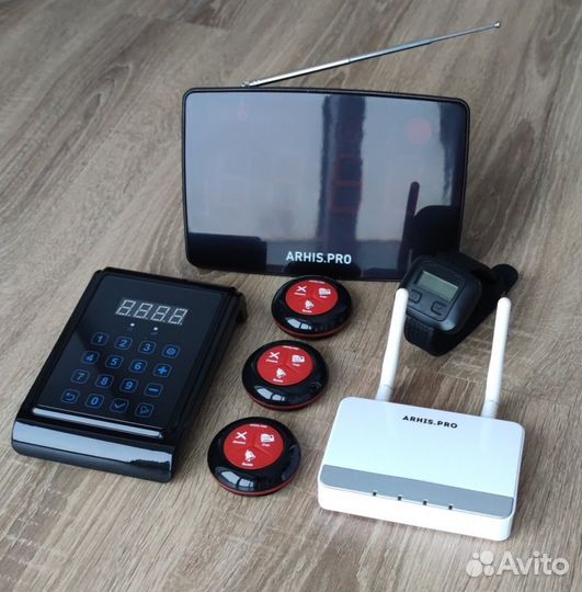 Кнопка вызова медперсонала, персонала, врача, часы