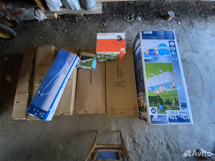 Комплект Bestway (бассейн, насос, швабра, тент)