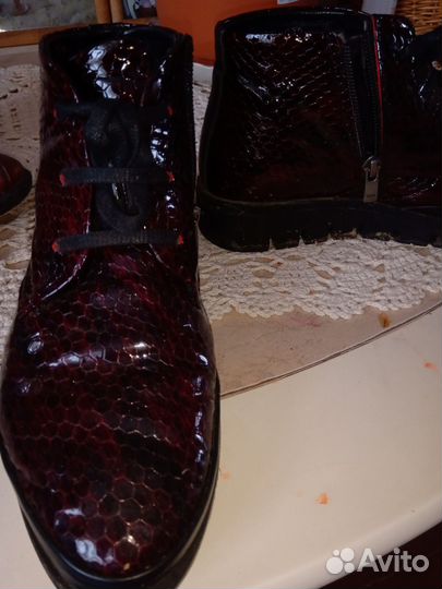 Ботинки женские 37 размер,лак кожа натур