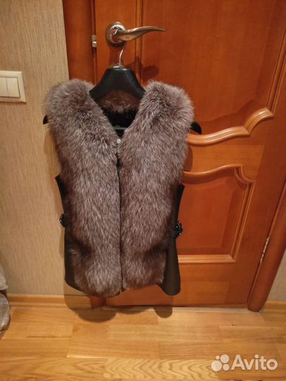 Жилет из чернобурки