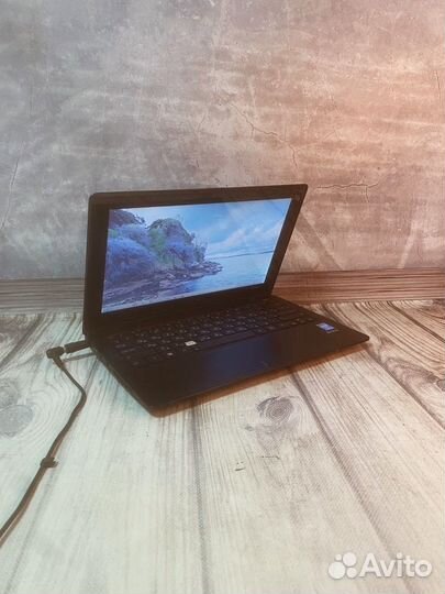 Компактный Ноутбук Asus с сенсорным экраном