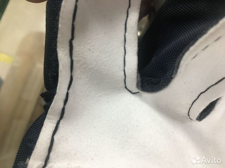 Ремонт хоккейных краг и экипировки