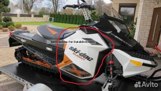 Правая боковая белая панель Ski-Doo 517304422