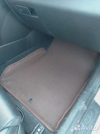 Ева автоковры 3Д с бортиками Lancia