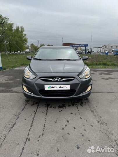 Hyundai Solaris 1.6 AT, 2011, 200 000 км
