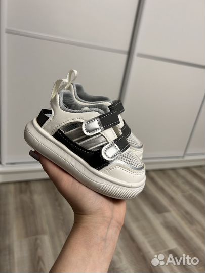 Сандалии детские 22