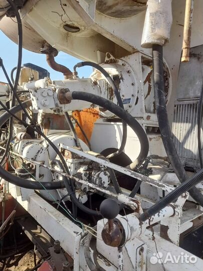 Автобетоносмеситель КамАЗ 53229, 2012