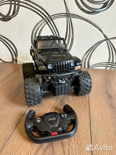 Джип на пульте управления