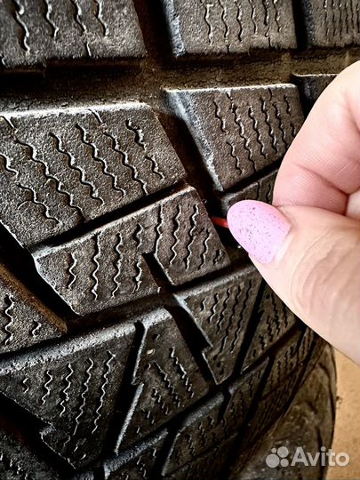 Bridgestone Blizzak DM-V1 275/65 R18