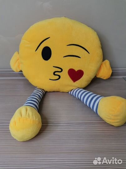 Подушка игрушка, смайлик
