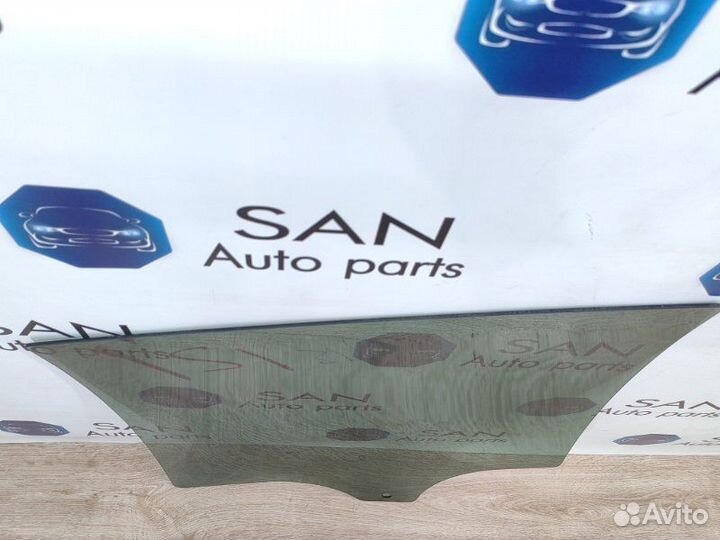 Стекло двери заднее правое Bmw X5 E70 N62B48 2008