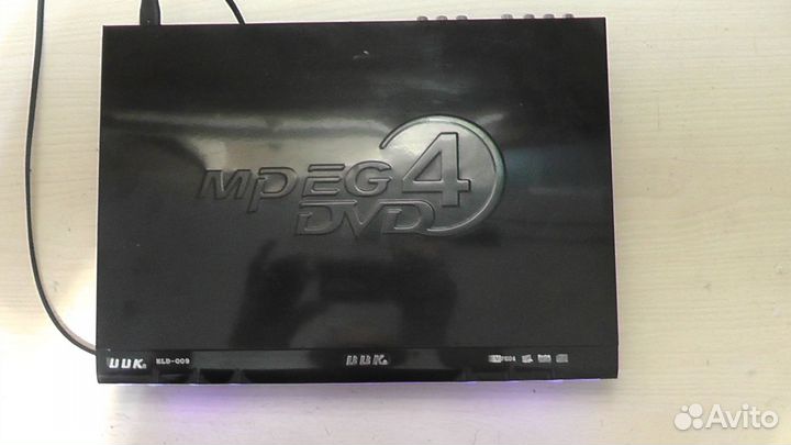 DVD плеер BBK HLD-009