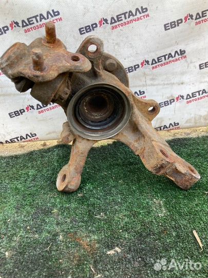 Кулак поворотный передний правый Toyota Carina E