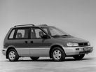 Mitsubishi Space Runner I (1991—1999) Минивэн