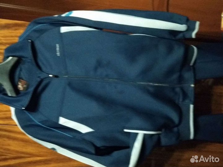 Спортивный костюм adidas