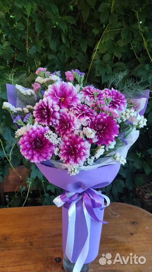 Букеты из сезонных цветов