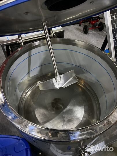 Вертикальный танк охладитель молока 150л Melasty