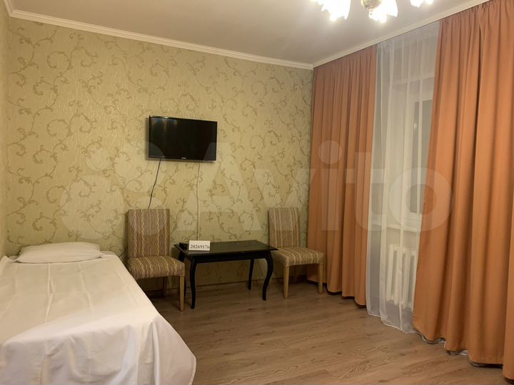 2-к. квартира, 72 м², 2/9 эт.