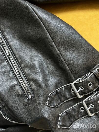 Кожаная куртка Zara
